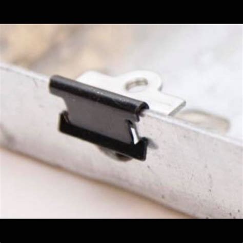 metal back box repair clip